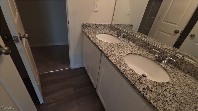 Building Photo - 9129 Aegean Cir