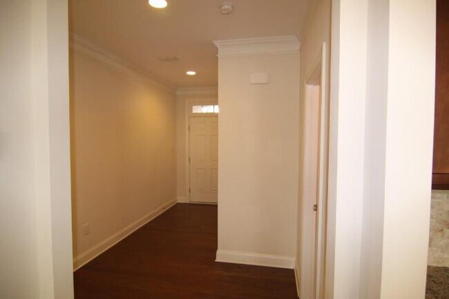 Building Photo - 8305 Harlond Way