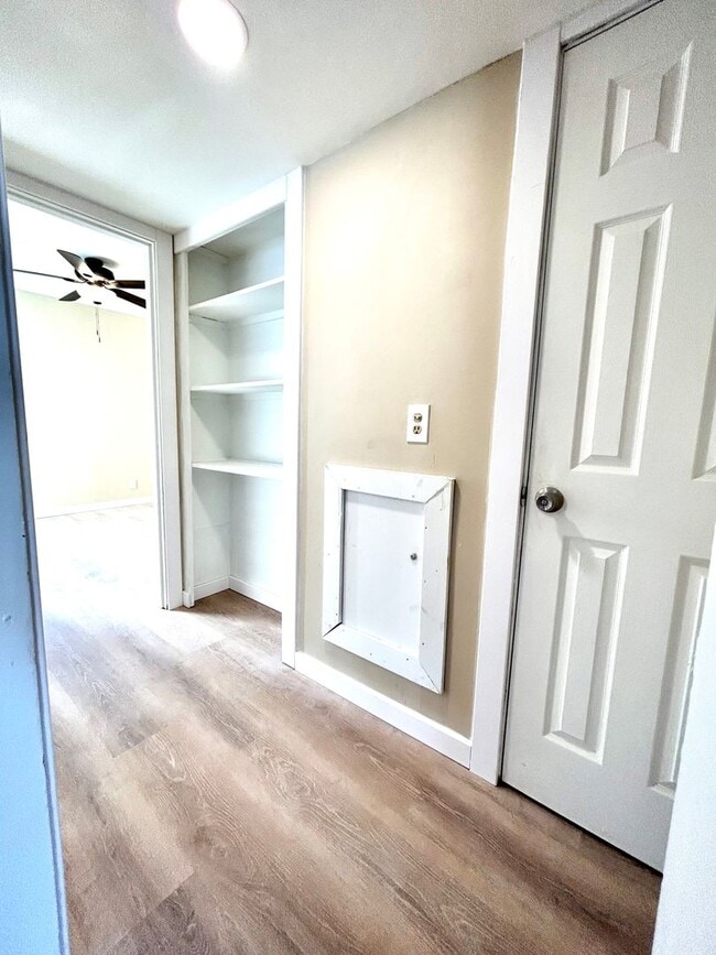 Building Photo - Cute Home, Close to Fort Riley