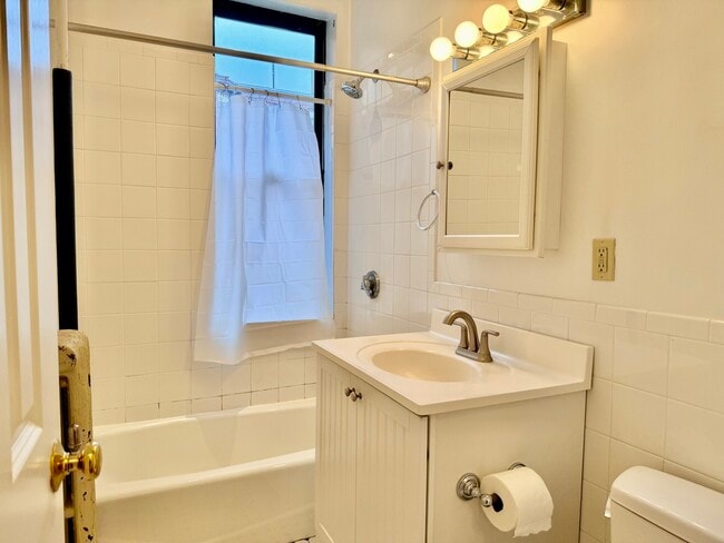 Building Photo - 1340 Commonwealth Ave