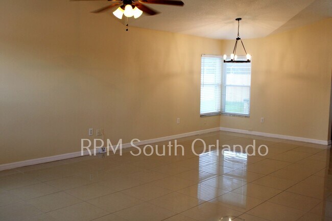 Building Photo - Beautiful 4 Bedroom 2.5 Bath Home with Hea...