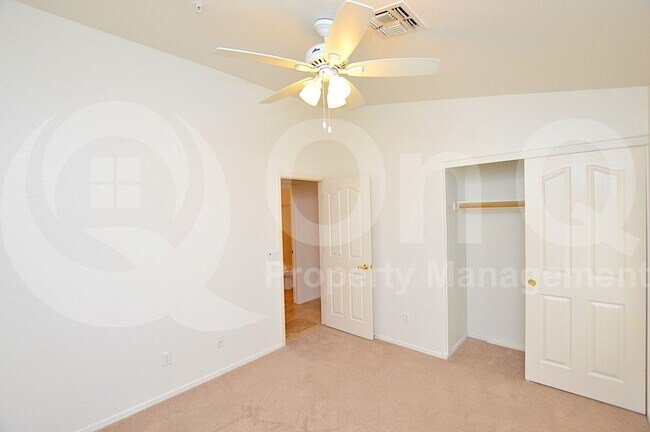 Building Photo - 10253 E Penstamin Dr