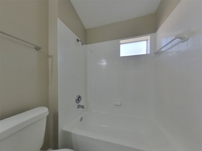 Building Photo - 3215 Kelling St