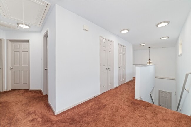 Building Photo - 14710 Branchwest Dr