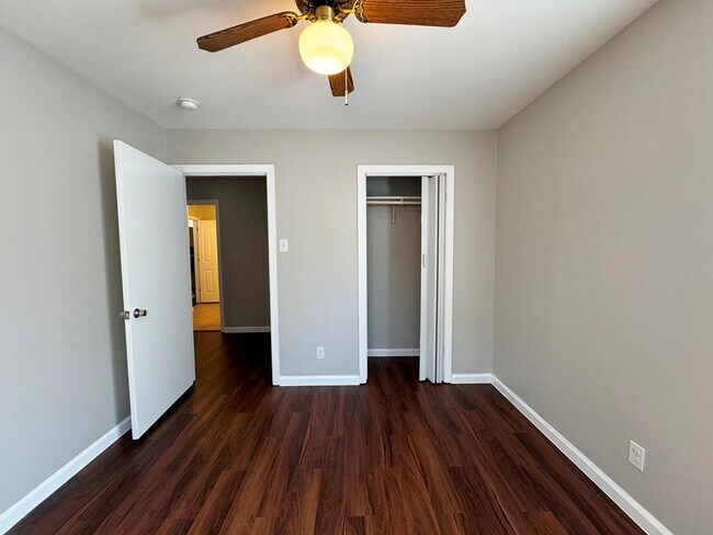 Building Photo - 3003 Burning Oak Dr