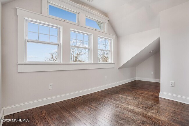 Building Photo - 108 Burlington Ave