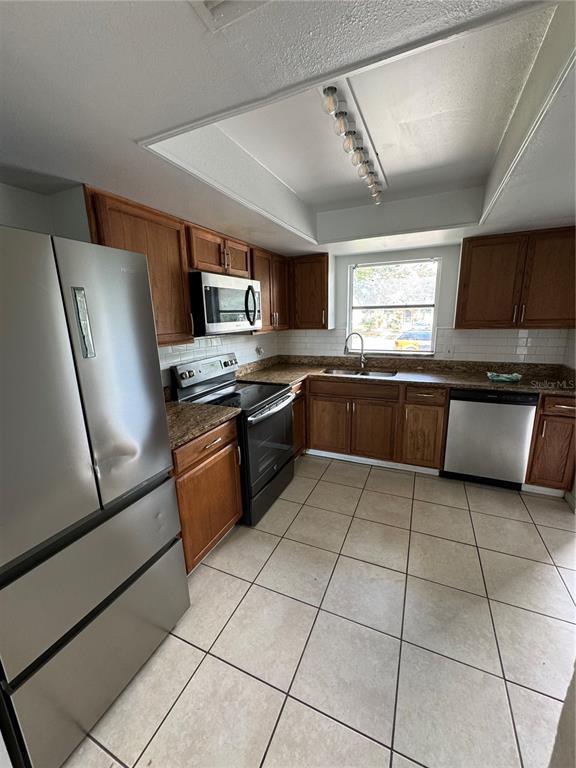 Building Photo - 2434 Rio Pinar Lakes Blvd