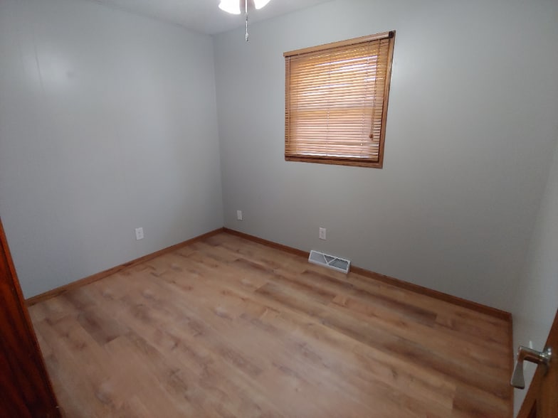 Building Photo - 3520 Sunny Hill Dr