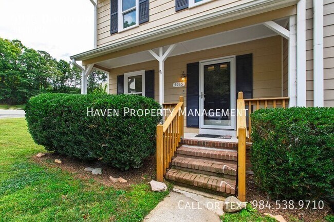 Building Photo - 5935 Dixon Dr