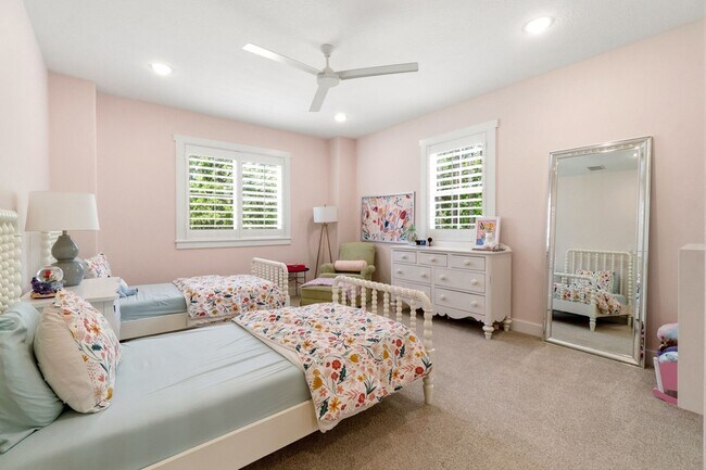 Building Photo - 2149 Pine Acres Dr