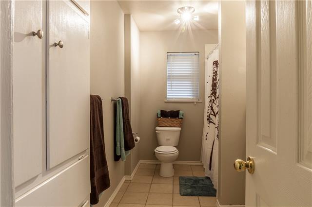 Building Photo - 2905 Acorn Trail