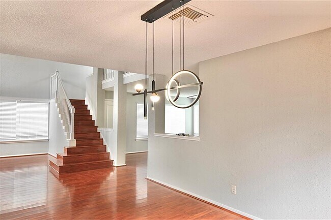 Building Photo - 3114 Hollow Creek Ct