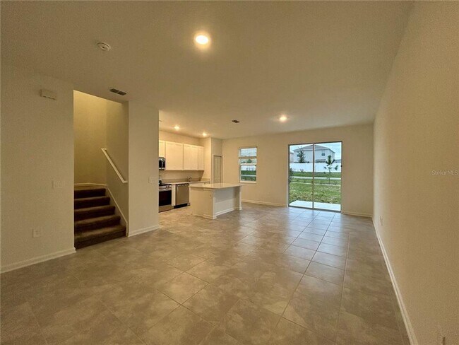 Building Photo - 2943 Savoir