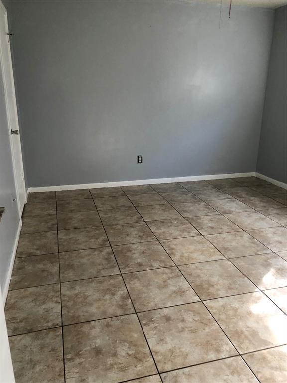 Building Photo - 12226 Briar Forest Dr