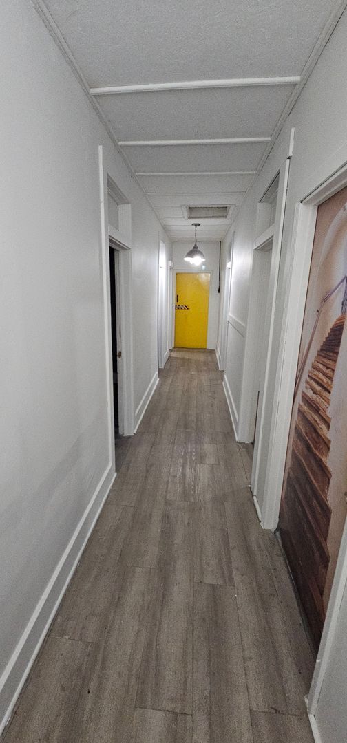 Building Photo - 882 Locust Dr