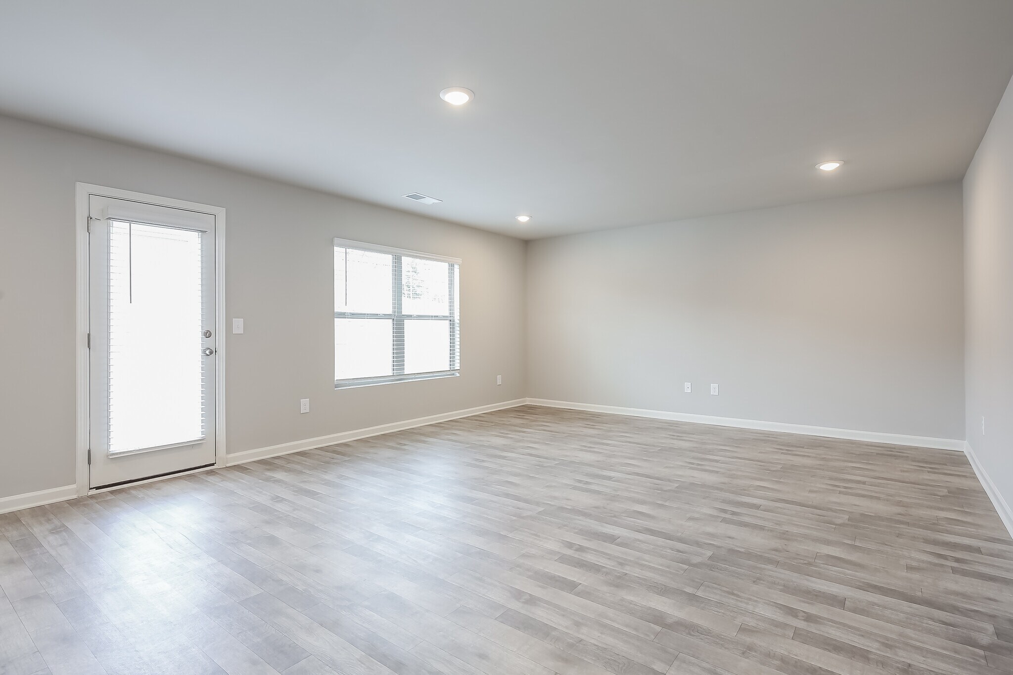 Building Photo - 943 Equine Dr