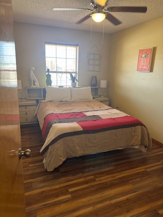 Building Photo - Fully Furnished Rental