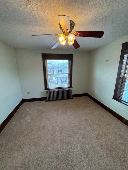 Building Photo - 1218 Lewis Ave