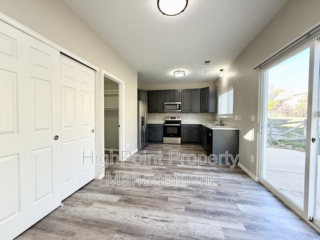 Building Photo - 14837 E 118th Ave