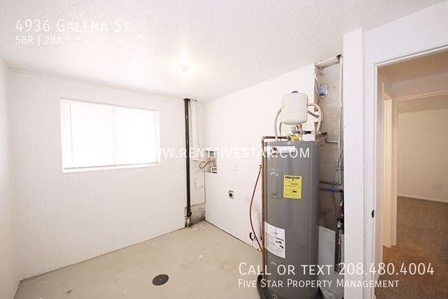 Building Photo - Beautiful Pet Negotiable Home Available in...