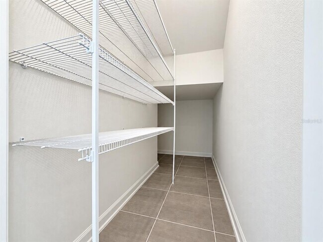 Building Photo - 5605 Ronin Dr