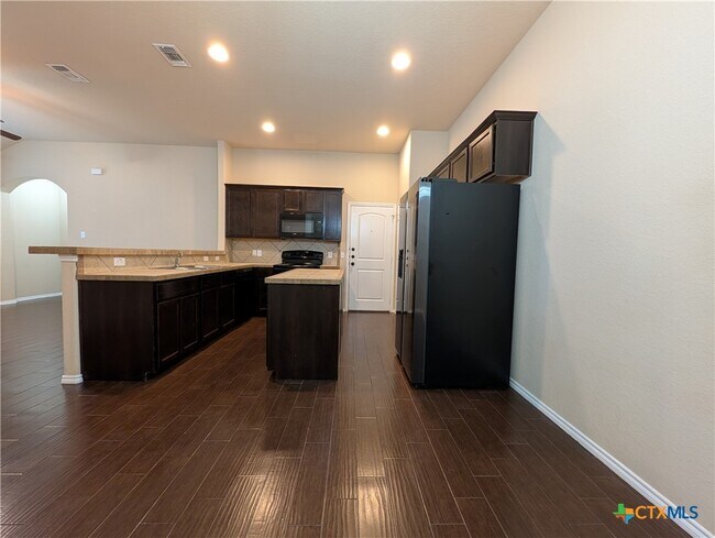 Building Photo - 296 Rosalie Dr