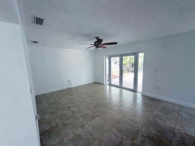 Building Photo - 114 Danielle Ct