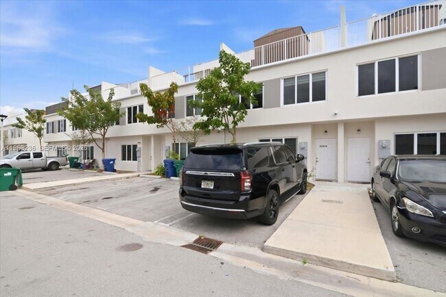 Building Photo - 25874 SW 144th Ct