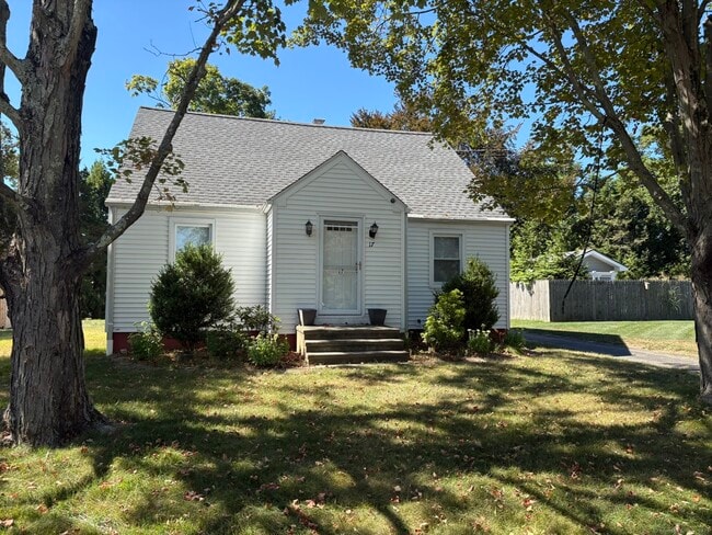 Primary Photo - 17 McKinnel Ct