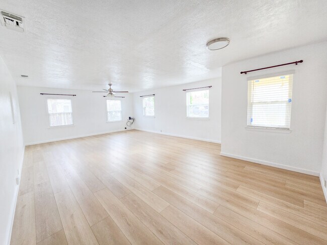 Building Photo - 7140 Chris Ave