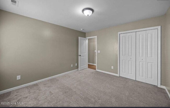 Building Photo - 821 Jade Ln