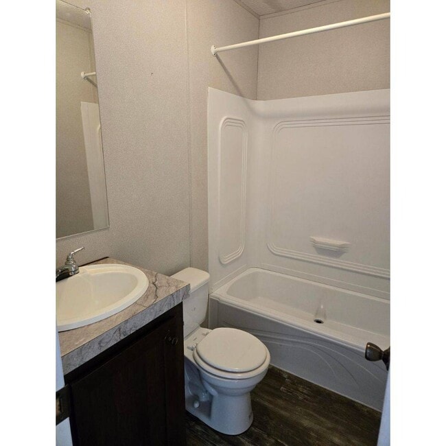 Building Photo - 1707 Tarte St