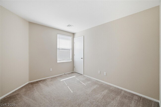 Building Photo - 528 Round Reign Ave