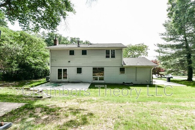Building Photo - 6206 Redwood Ln