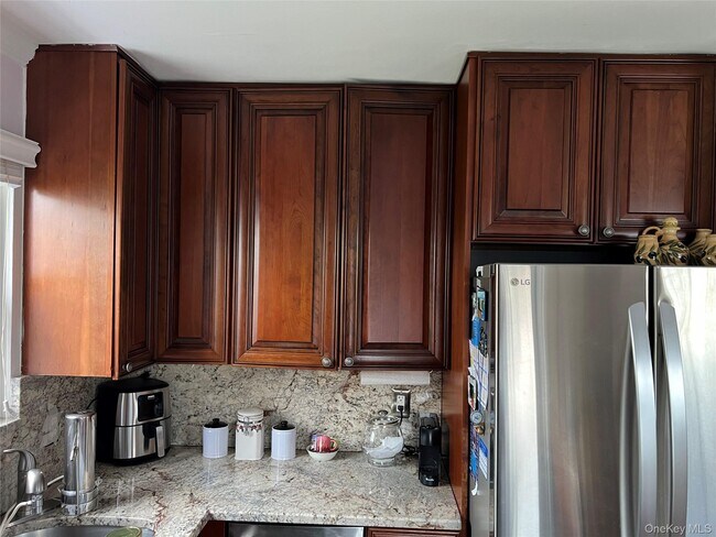 Building Photo - 1084 Fenwood Dr