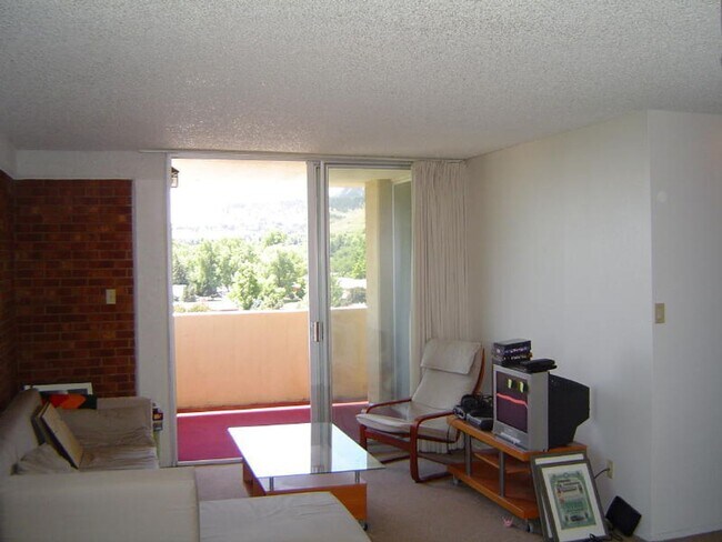 Building Photo - Rare 1-bed Boulder Condo on 7th Floor, Fantastic Views of Flatirons