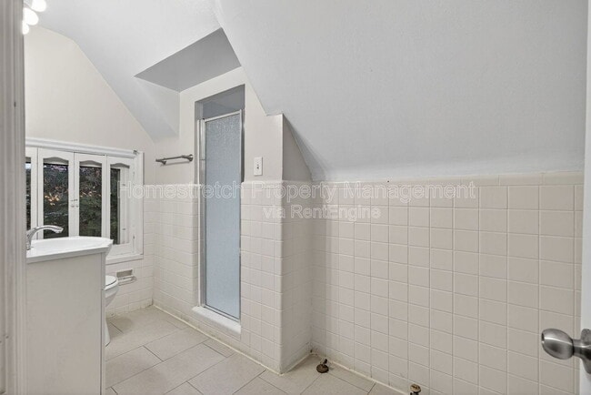 Building Photo - 5 Van Crest Ln