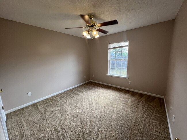 Building Photo - Home for Rent