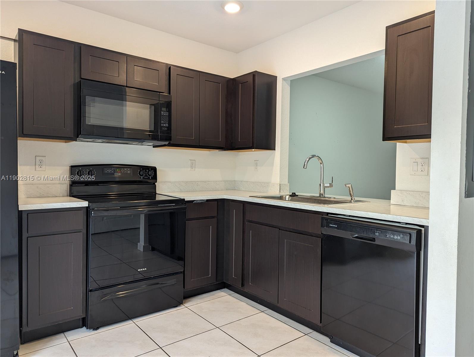 Building Photo - 444 NE 5th St