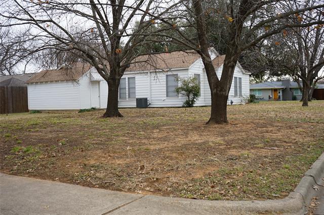 Building Photo - 1325 Barnes Dr