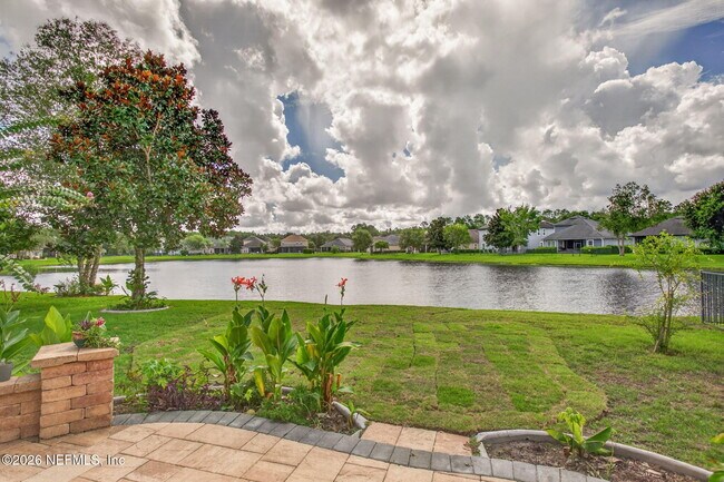Building Photo - 127 Rockcreek Dr