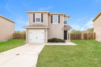 Building Photo - 3 Bedroom Ready for Immediate Move In!