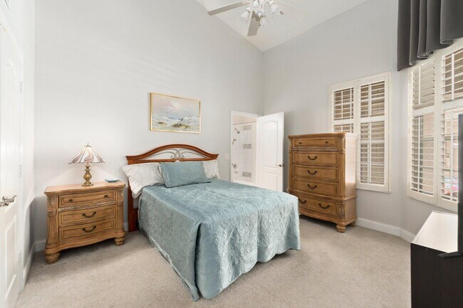 Building Photo - 1594 SW Harbour Isles Cir