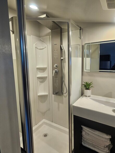 Building Photo - 11314 Malat Way