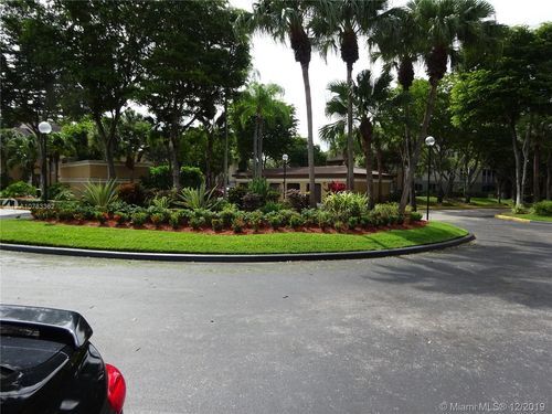 Building Photo - 10015 NW 46th St