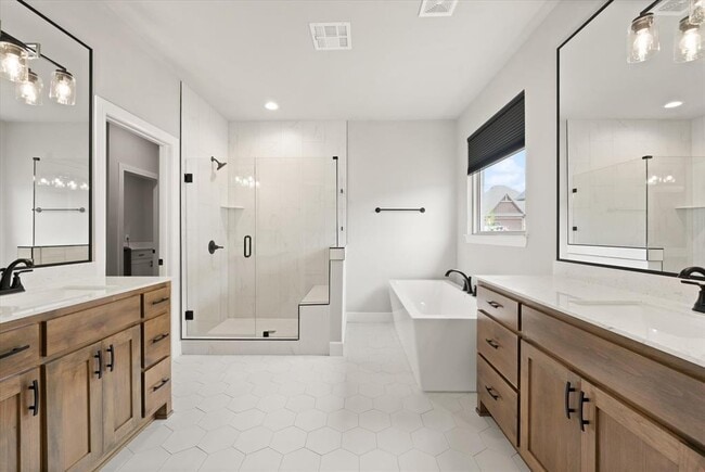 Building Photo - 8732 Beechgrove Dr