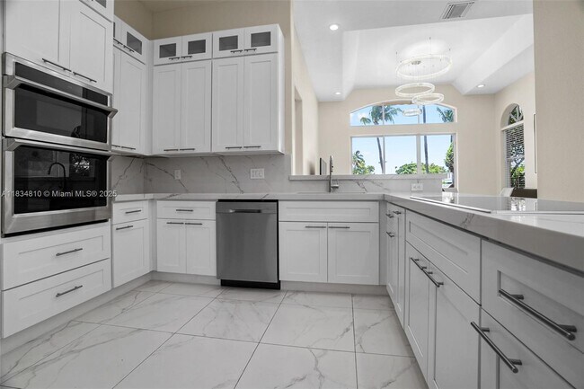 Building Photo - 1580 Shoreline Way