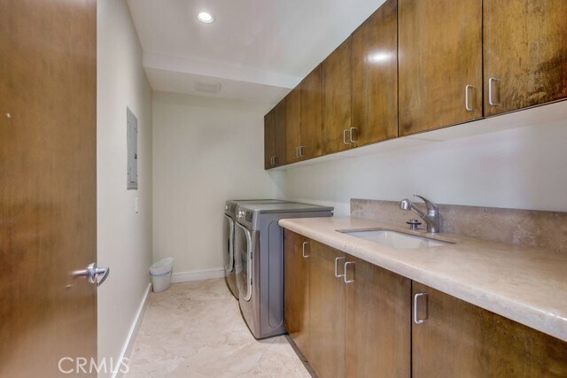 Building Photo - 1725 Del Mar Ave