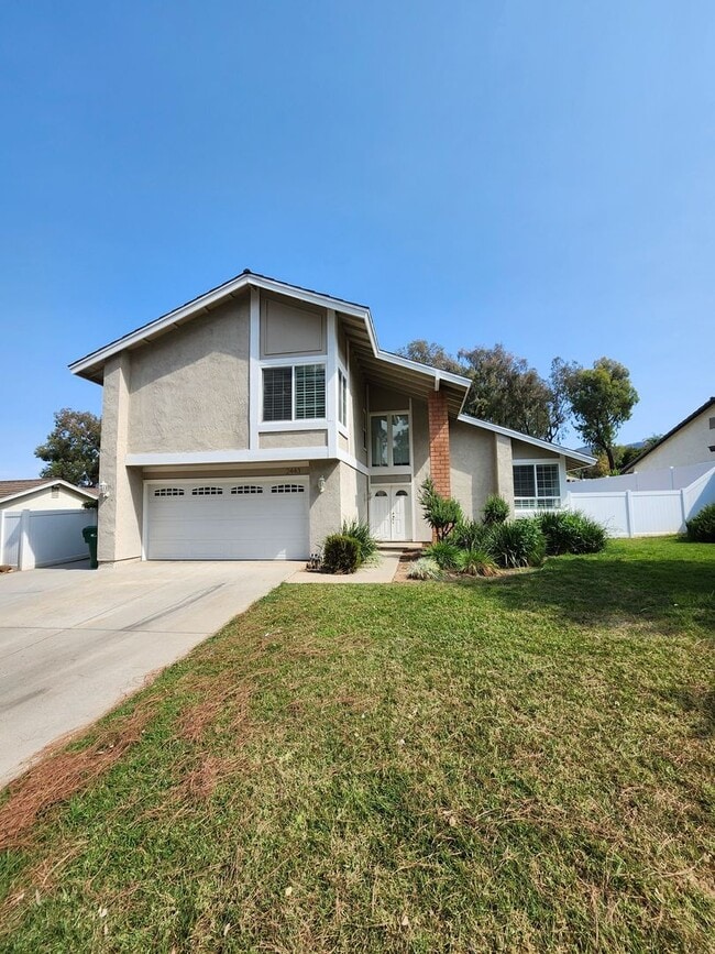 Building Photo - Big backyard with lots of upgrades