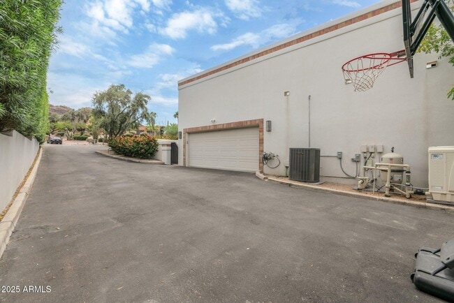 Building Photo - 4814 E Marston Dr